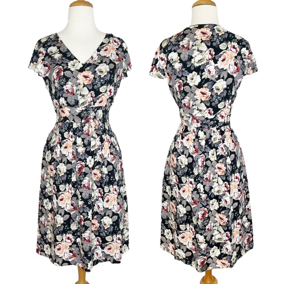 Modcloth Dresses & Skirts - Modcloth Frock Shop Floral Roses Dress Large